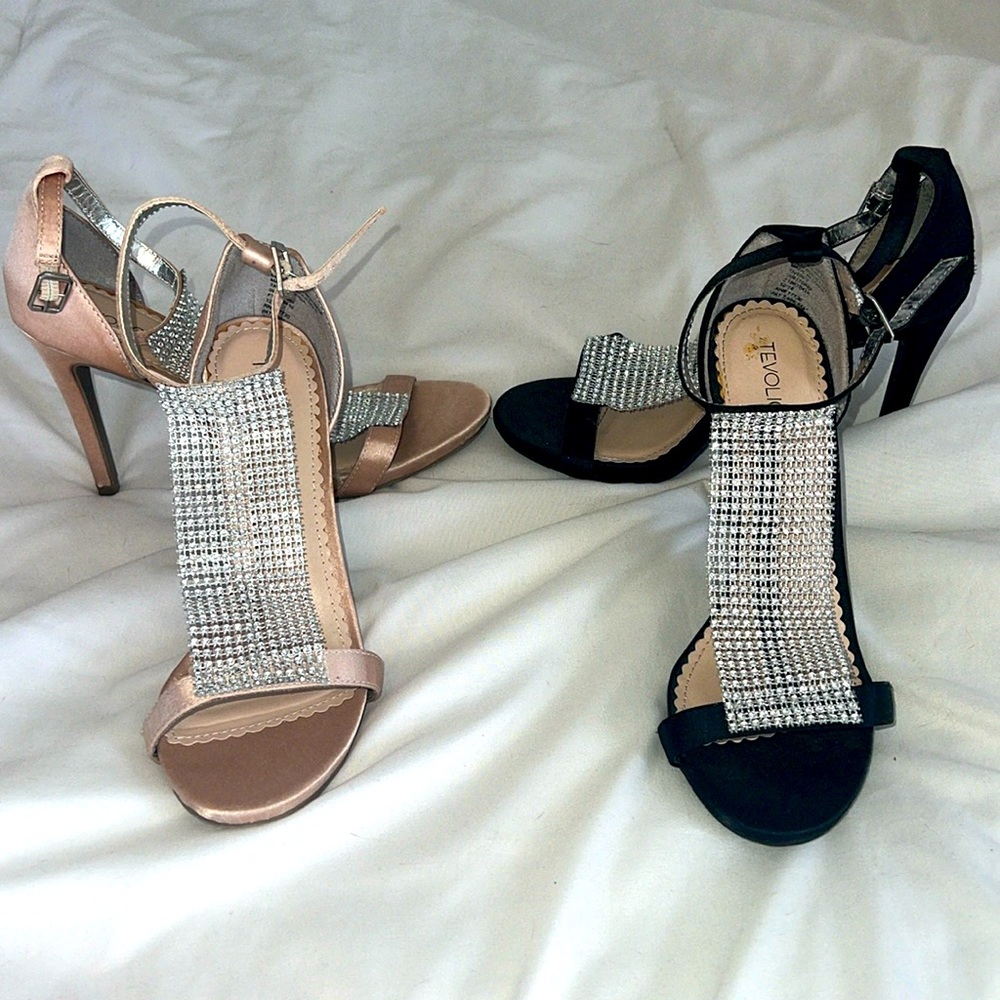 Add to bundle, I’ll send DISCOUNT! 
NEW without tags 2 pairsize 5 1/2